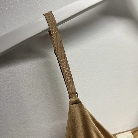 Hanro Bodysuit Skin Smooth Touch Underwired Bra Snap Nude Tan #1533 Size 36A
